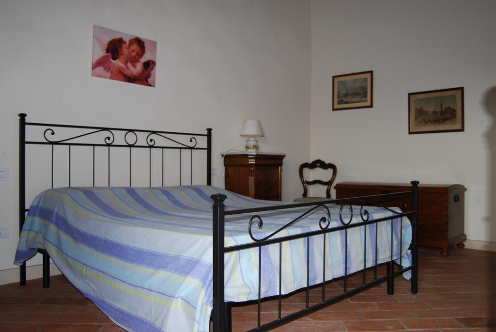 Francesca Apartment مونتيلوبو فيورنتينو المظهر الخارجي الصورة
