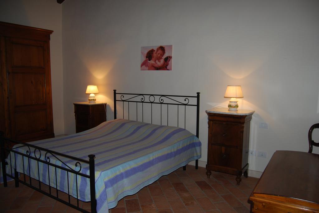 Francesca Apartment مونتيلوبو فيورنتينو المظهر الخارجي الصورة