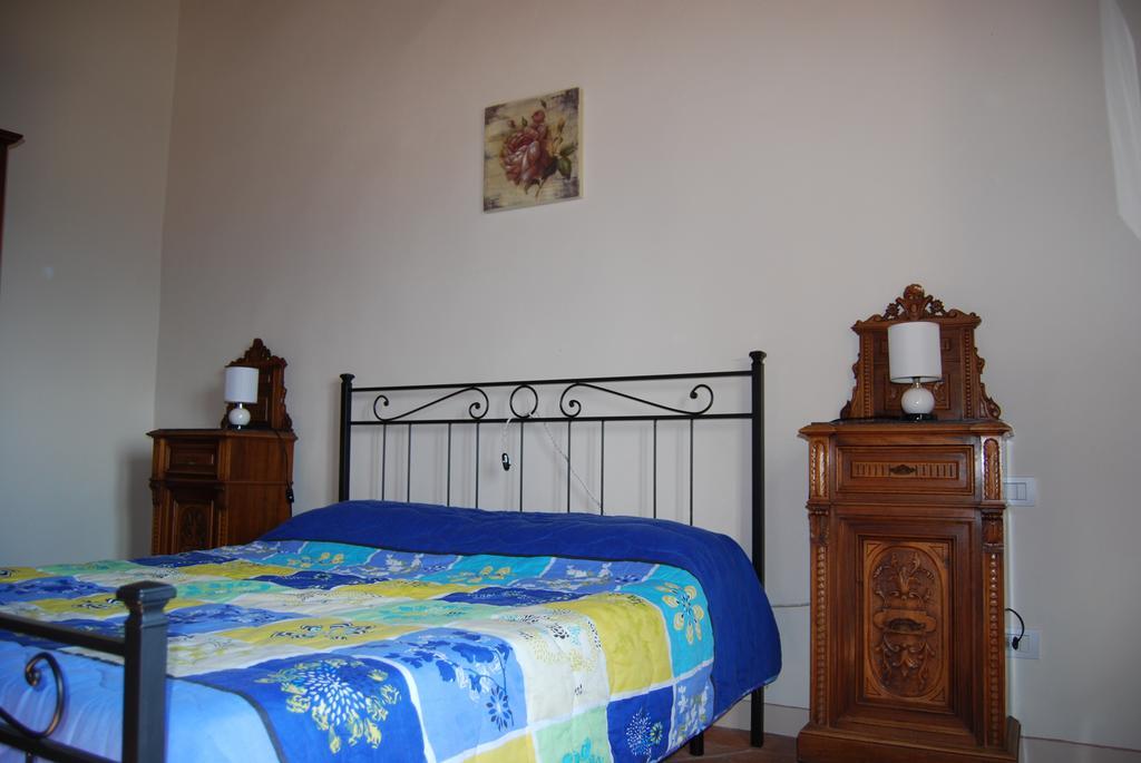 Francesca Apartment مونتيلوبو فيورنتينو المظهر الخارجي الصورة